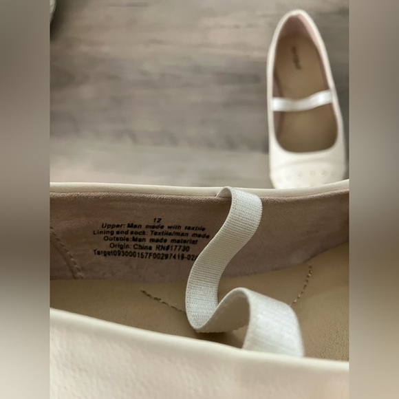 CAT & JACK Elegant Cream Studded Flats 12T - Picture 5 of 6